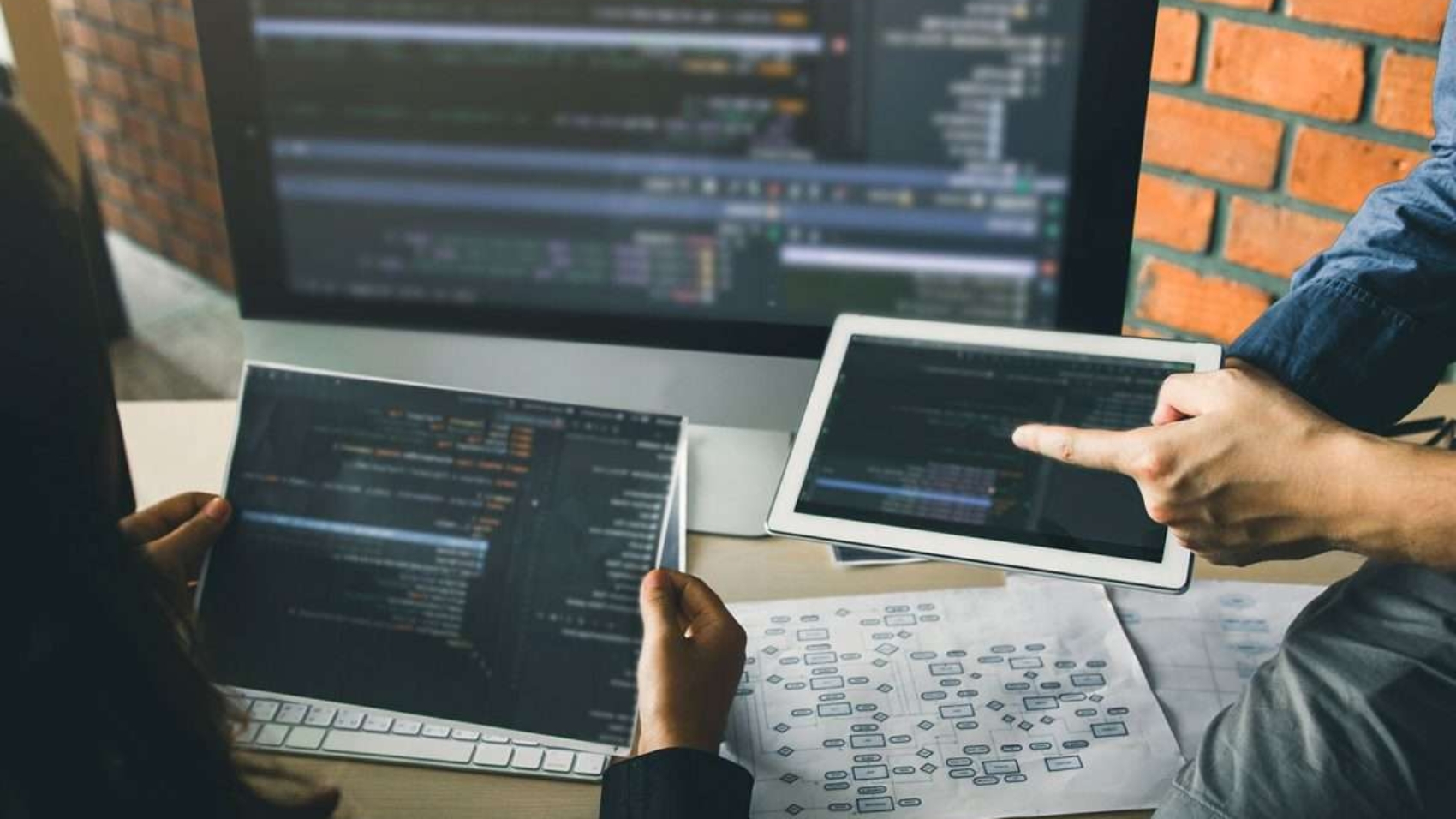 what-is-a-web-developer-1184x694